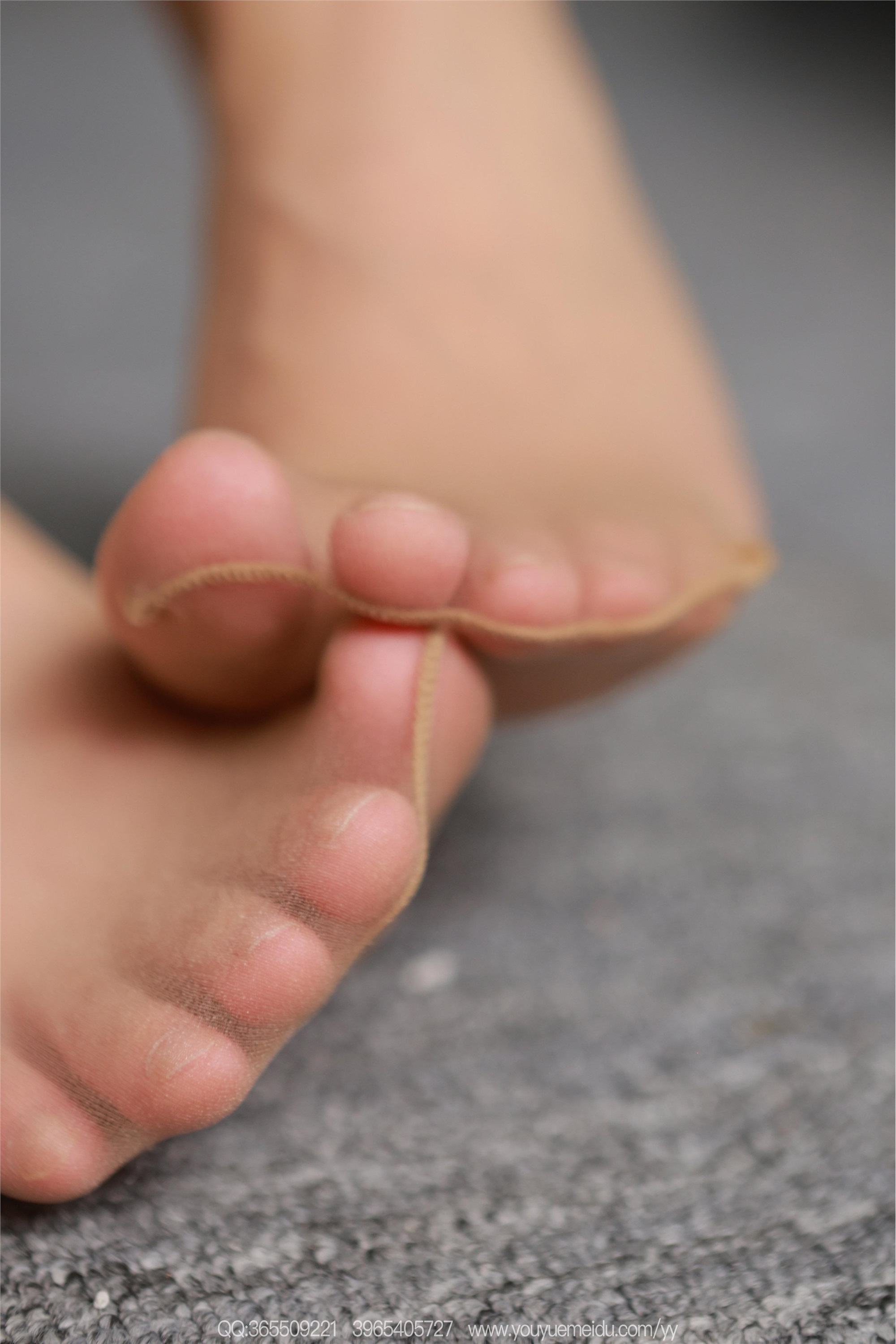 IESS异思趣向  2025.09.22 丝享家 2164 秋秋《灰色吊带》